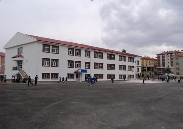 Kaymakam Nuri Okutan Ortaokulu 