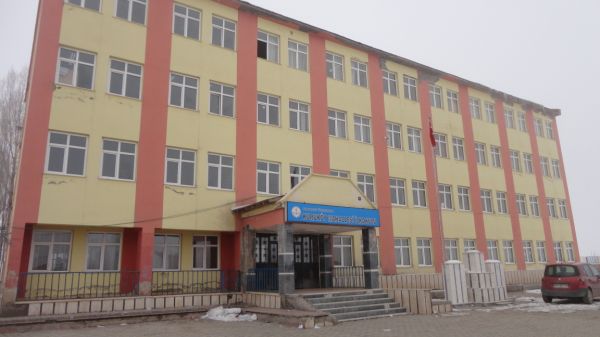 Kuruköy Mahallesi Ortaokulu 