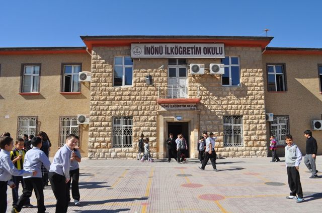 İnönü Ortaokulu 