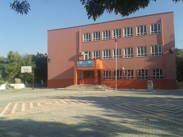Demirköprü Muhtar Abdurrahman Çetiner Ortaokulu 