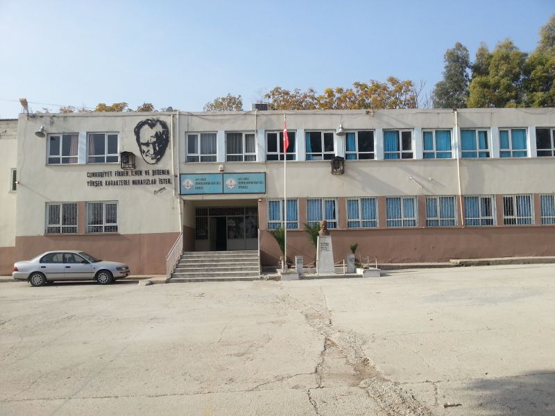 Serinyol Muhtar Yusuf Tatlı İlkokulu 