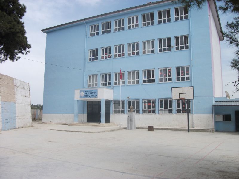 Karlisu Hürriyet İlkokulu 