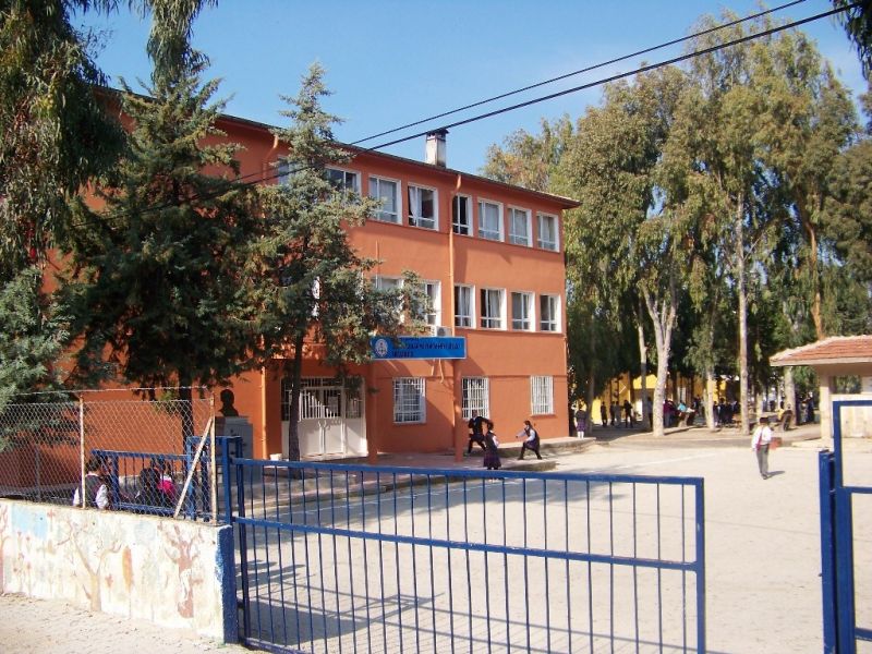 Aşağıokçular Muhtar Ahmet Yiğitoğlu Ortaokulu 