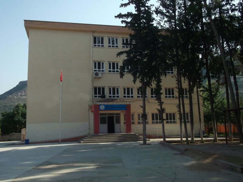 Harbiye Selahiddin Güzel İlkokulu 