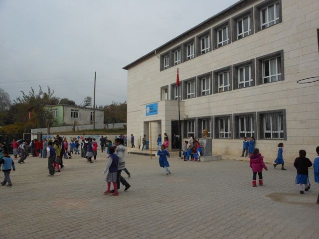 Özengili Ortaokulu 