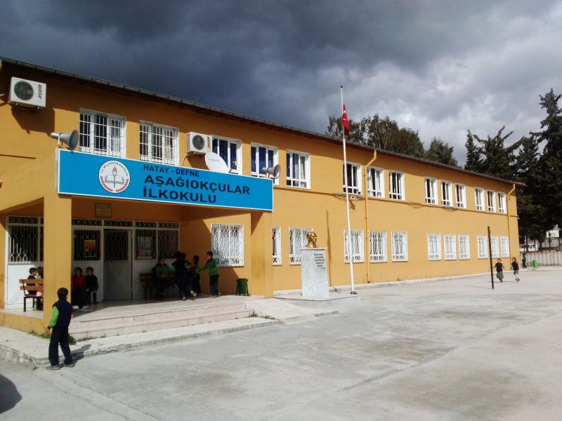 Aşağıokçular İlkokulu 