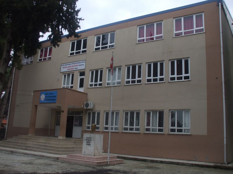 Harbiye Mezyet Ekrem Karateke İlkokulu 