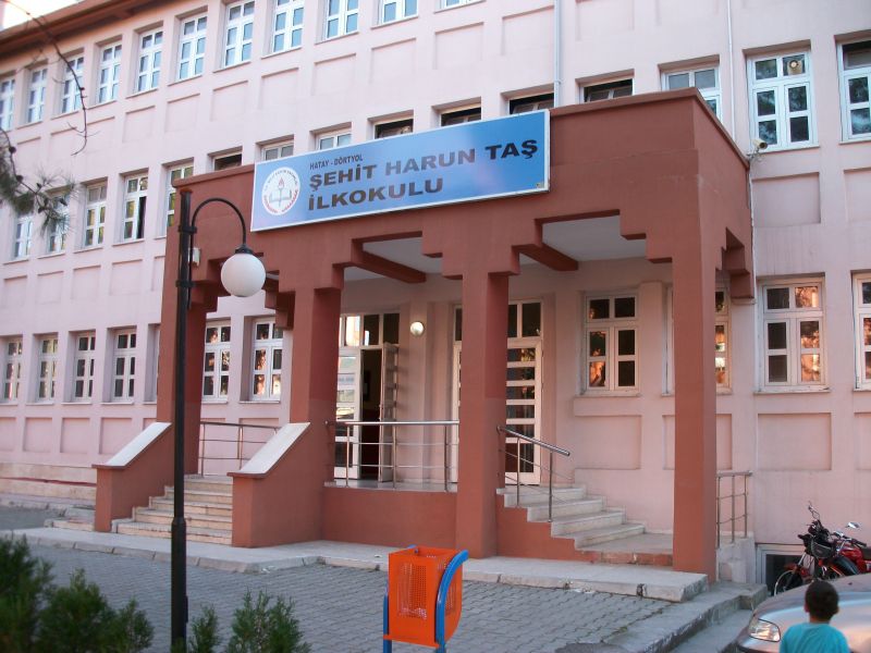 Şehit Harun Taş İlkokulu 