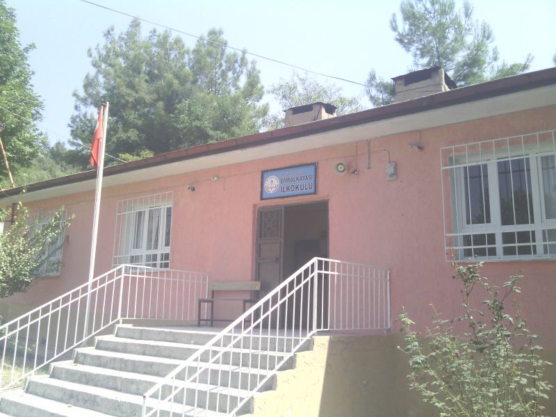 Kuzuculu Emralkayası İlkokulu 