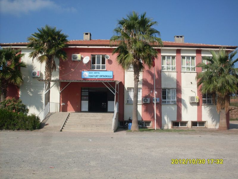 Yeniyurt Ortaokulu 