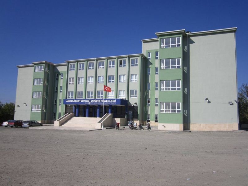 Şehit Uğur Ekiz Teknik Ve Endüstri Meslek Lisesi 