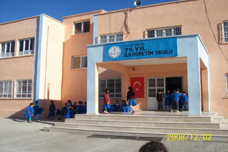 75. Yıl Ortaokulu 