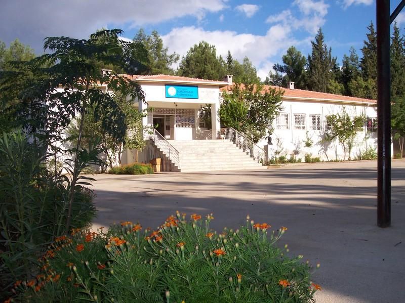 Demrek Deliçay Ortaokulu 