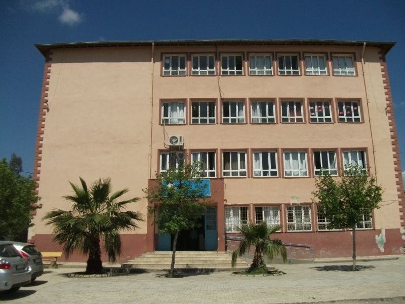 Akbez İnönü Ortaokulu 