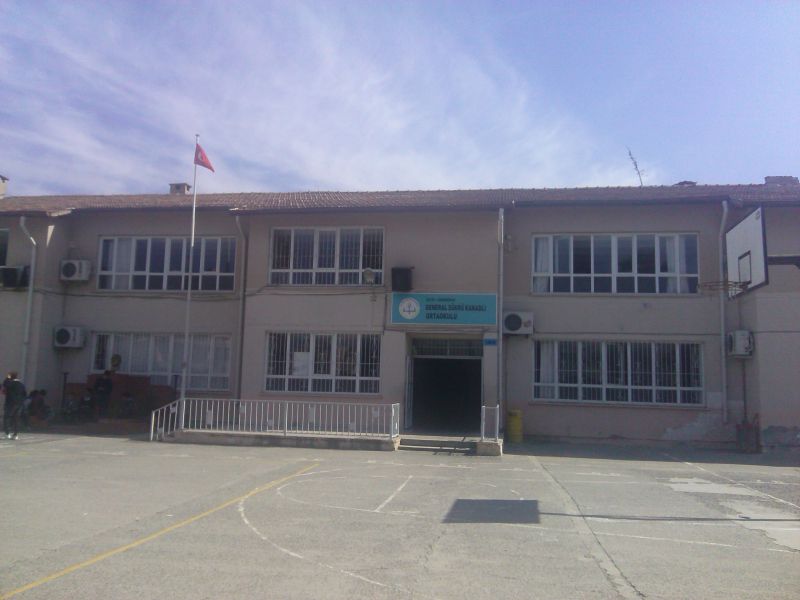 İskenderun General Şükrü Kanadlı Ortaokulu 