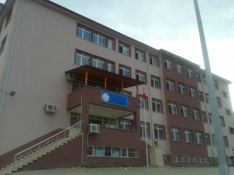 Alpaslan Ortaokulu 