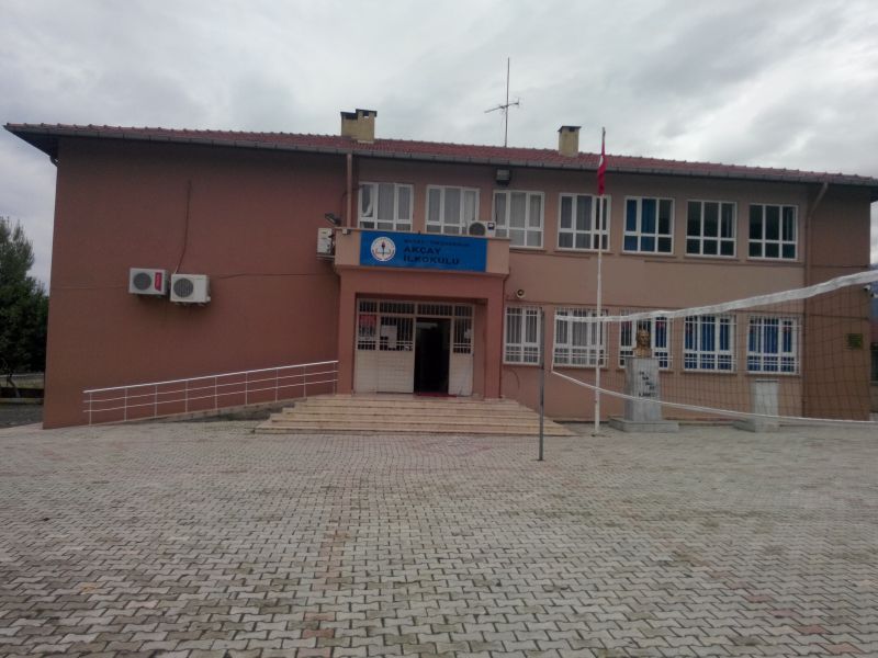 Akçay İlkokulu 