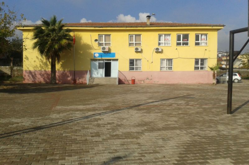 Gazi İlkokulu 