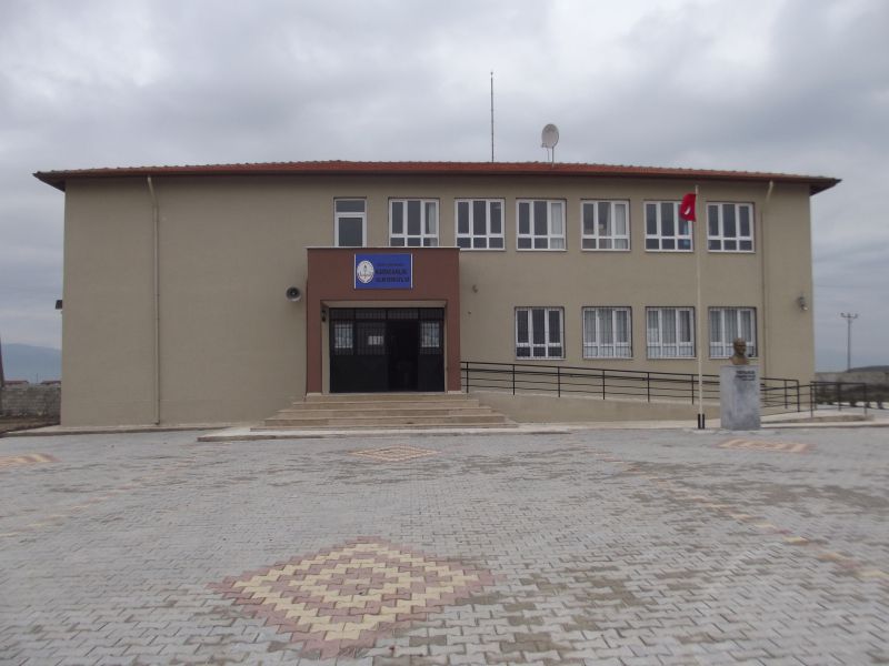 Karacanlık İlkokulu 