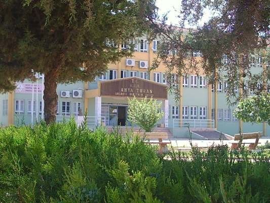 Yahya Turan Anadolu Lisesi 