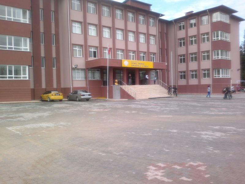 Cemil Meriç Anadolu Lisesi 