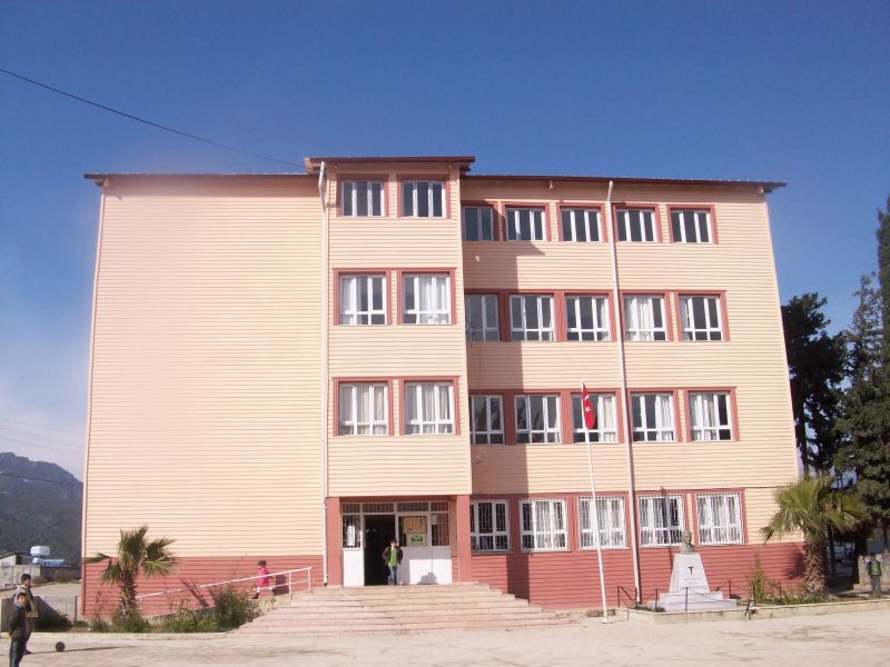 Fidanlı Atatürk İlkokulu 