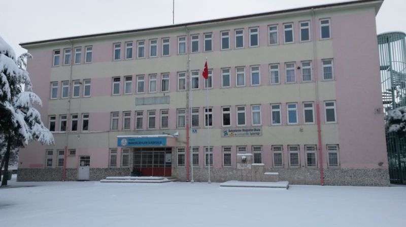 Bahçelievler İlkokulu 