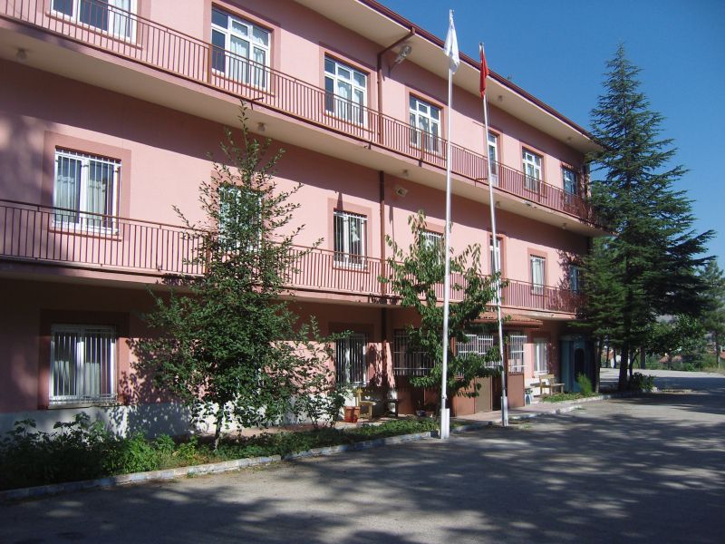 Senirkent Dr. Tahsin Tola Mesleki Ve Teknik Anadolu Lisesi 