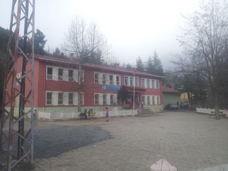 Kasımlar İlkokulu 