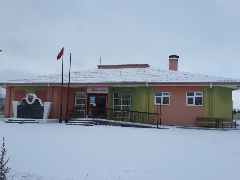 Şarkikaraağaç Anaokulu 