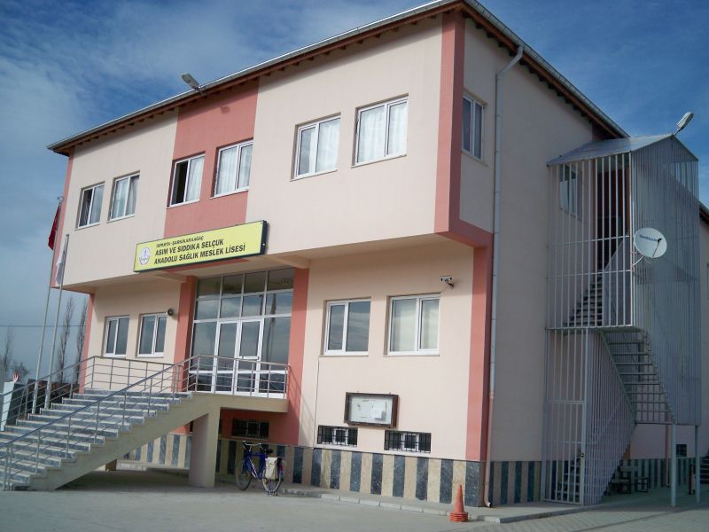 Şarkikaraağaç Asım Ve Sıddıka Selçuk Mesleki Ve Teknik Anadolu Lisesi 