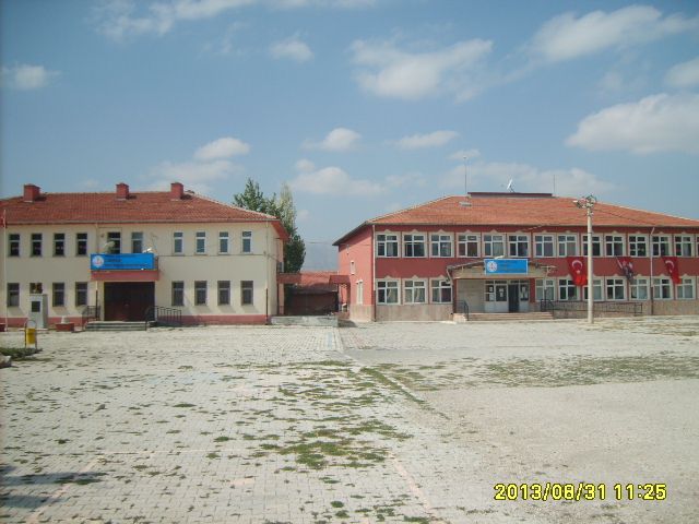 Çiçekpınar Şehit Hüseyin Şeker Ortaokulu 