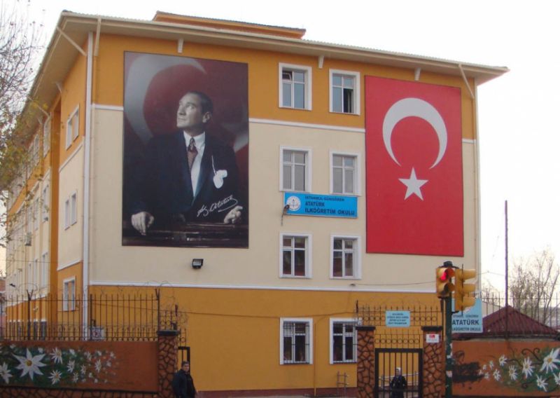 Atatürk İlkokulu 
