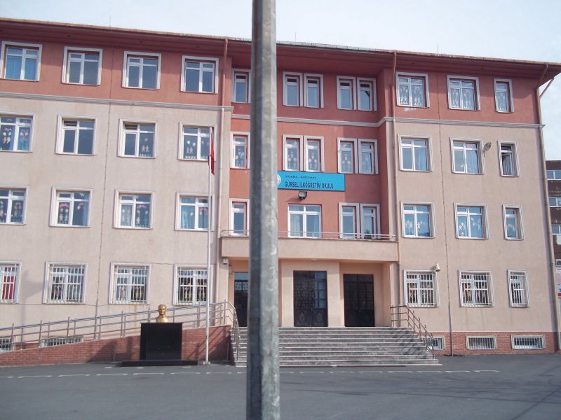 Gürsel Ortaokulu 