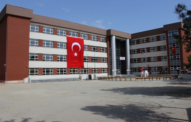 Medine Tayfur Sökmen Anadolu İmam Hatip Lisesi 
