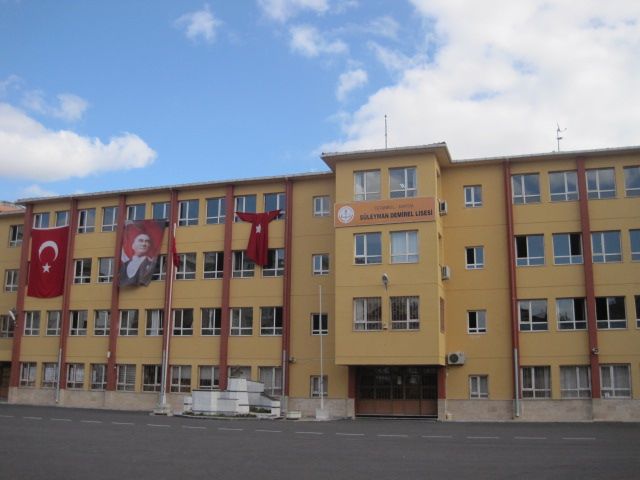 Süleyman Demirel Anadolu Lisesi 