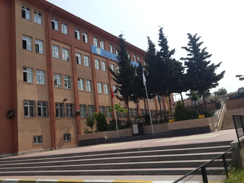 Nihat Erim İlkokulu 