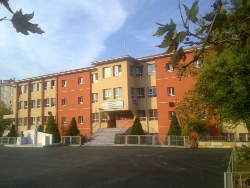 Ülkü Bora Ortaokulu 