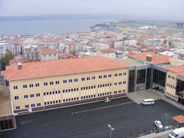 Arif Nihat Asya Ortaokulu 