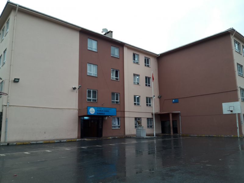 Yunus Emre İlkokulu 