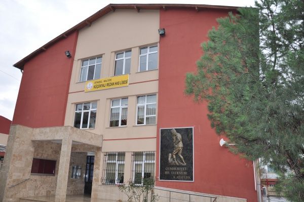 Küçükyalı Rezan Has Anadolu Lisesi 