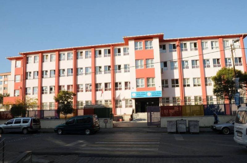 Celal Avşar Ortaokulu 