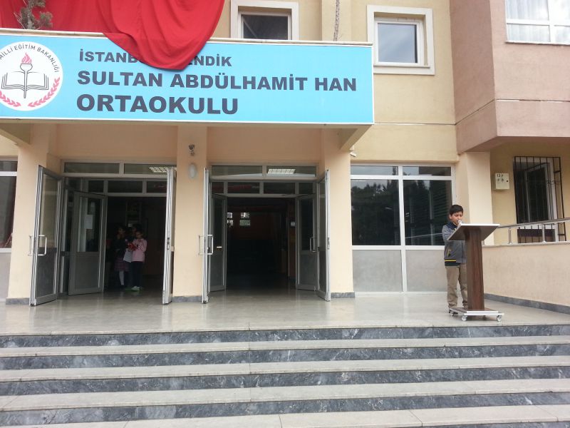 Sultan Abdülhamit Han Ortaokulu 