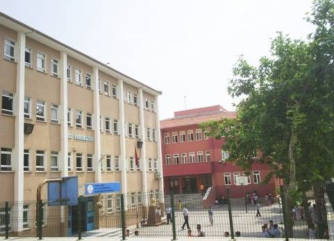 50. Yıl Güzelyalı Ortaokulu 