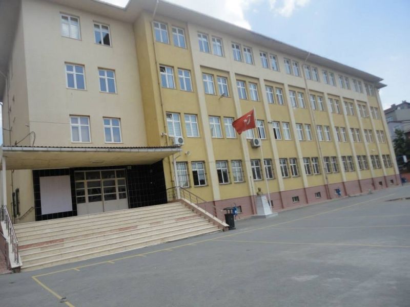 Pendik Ömer Öztop Anadolu İmam Hatip Lisesi 