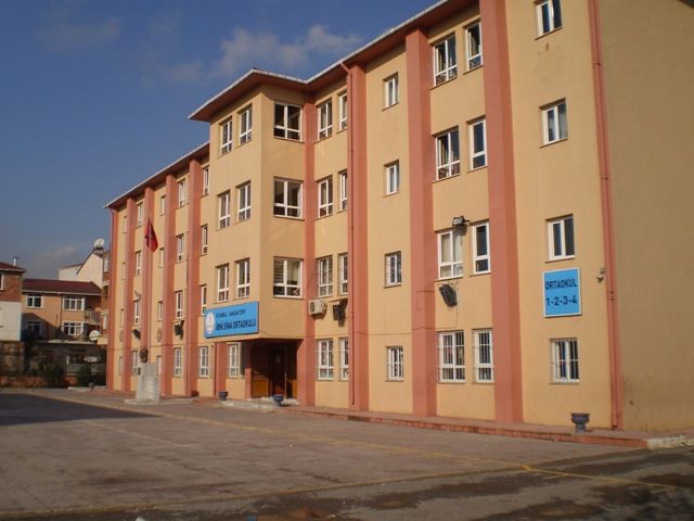 İbni Sina Ortaokulu 
