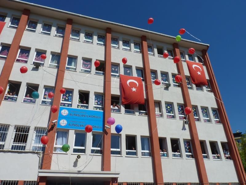 Alpaslan İlkokulu 