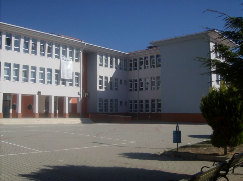 80 Yıl Cumhuriyet İlkokulu 