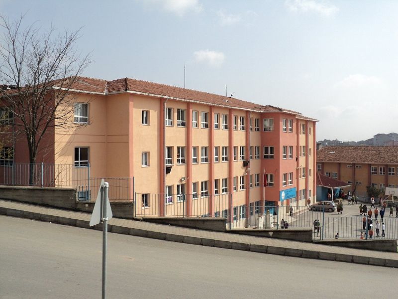 Fatih İlkokulu 