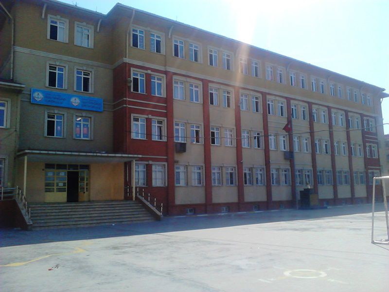 Sultangazi Ortaokulu 